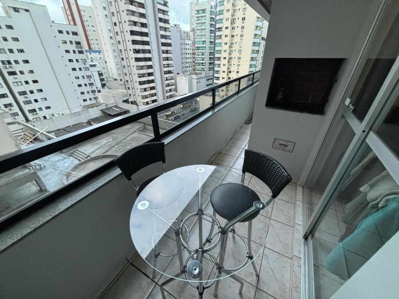 Апартаменты Apartamento 2 Quartos Central Diferenciado Балнеариу-Камбориу Экстерьер фото